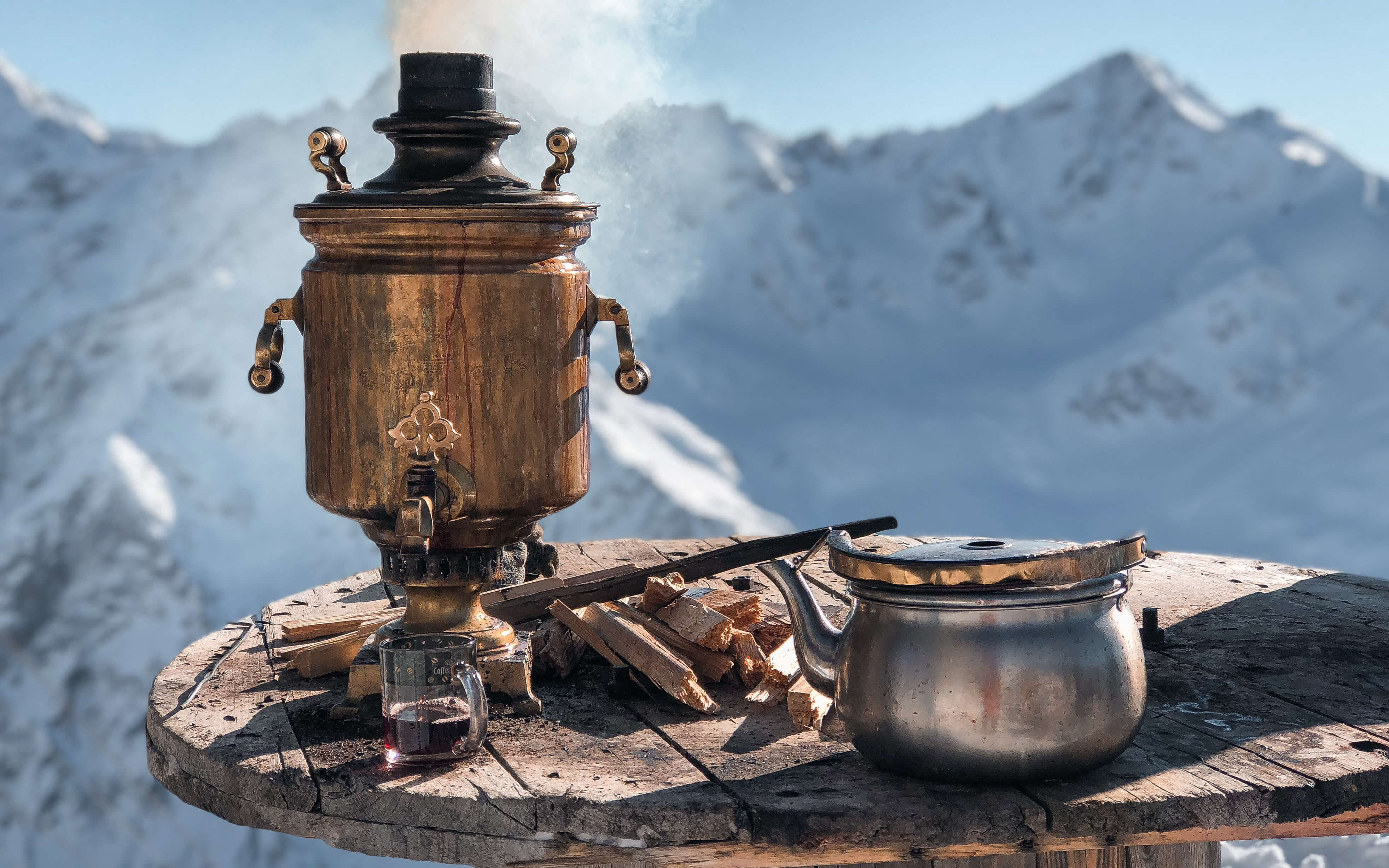 Чаепитие в горах Кавказа